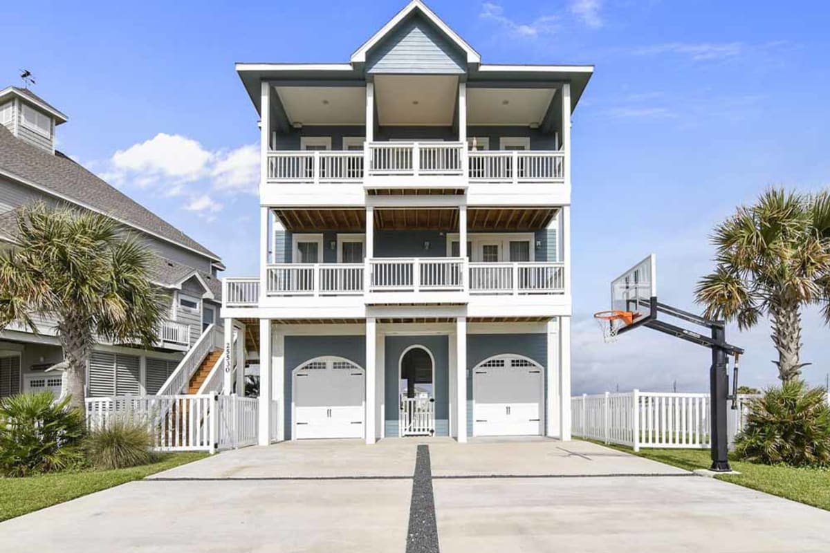 Wine Down Galveston Vacation Rental at Pointe West